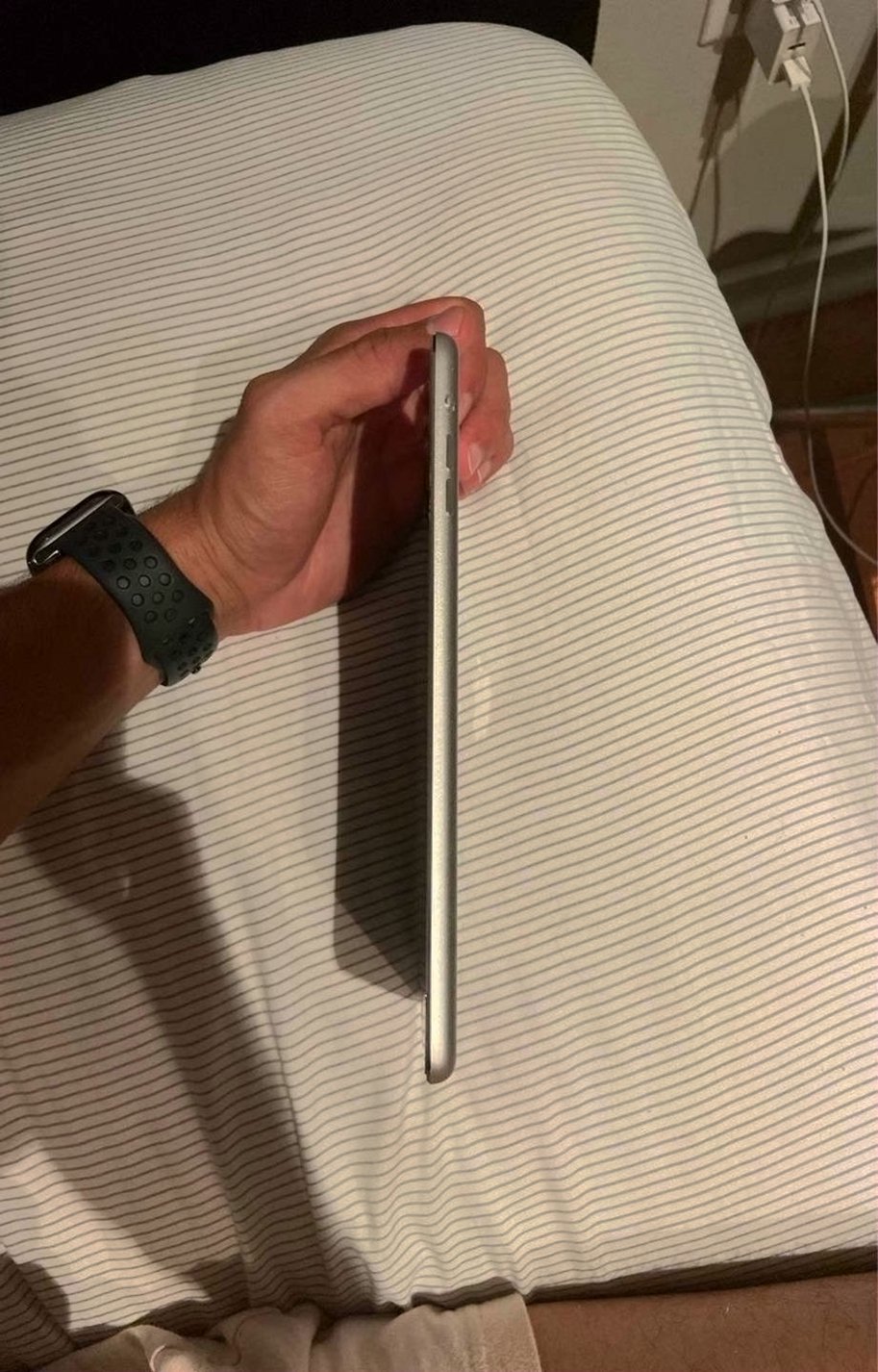Apple iPad mini 2 32GB Unlocked Used image 4