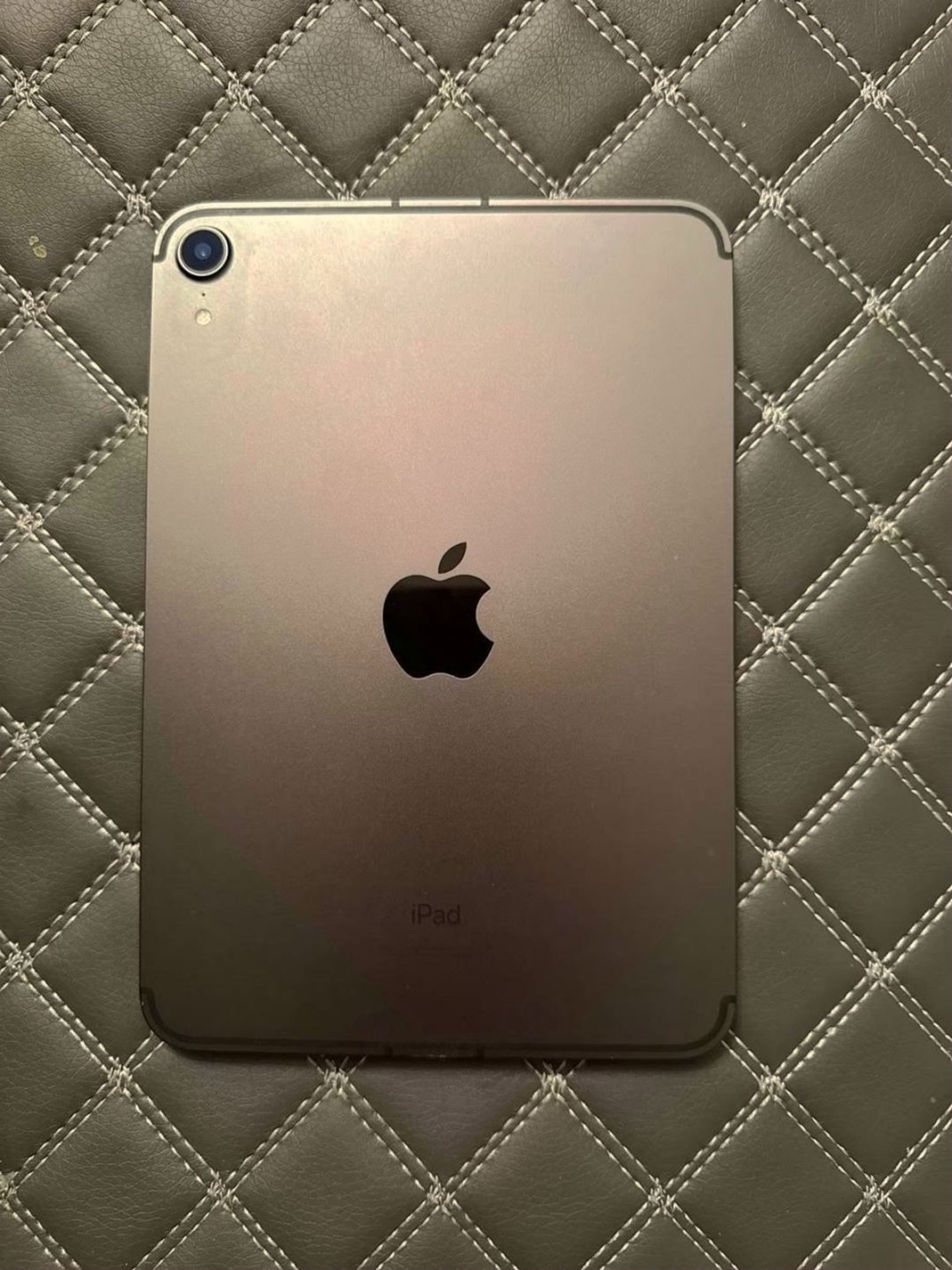 Apple iPad Mini 2021 64GB Space Grey Unlocked - Used image 2