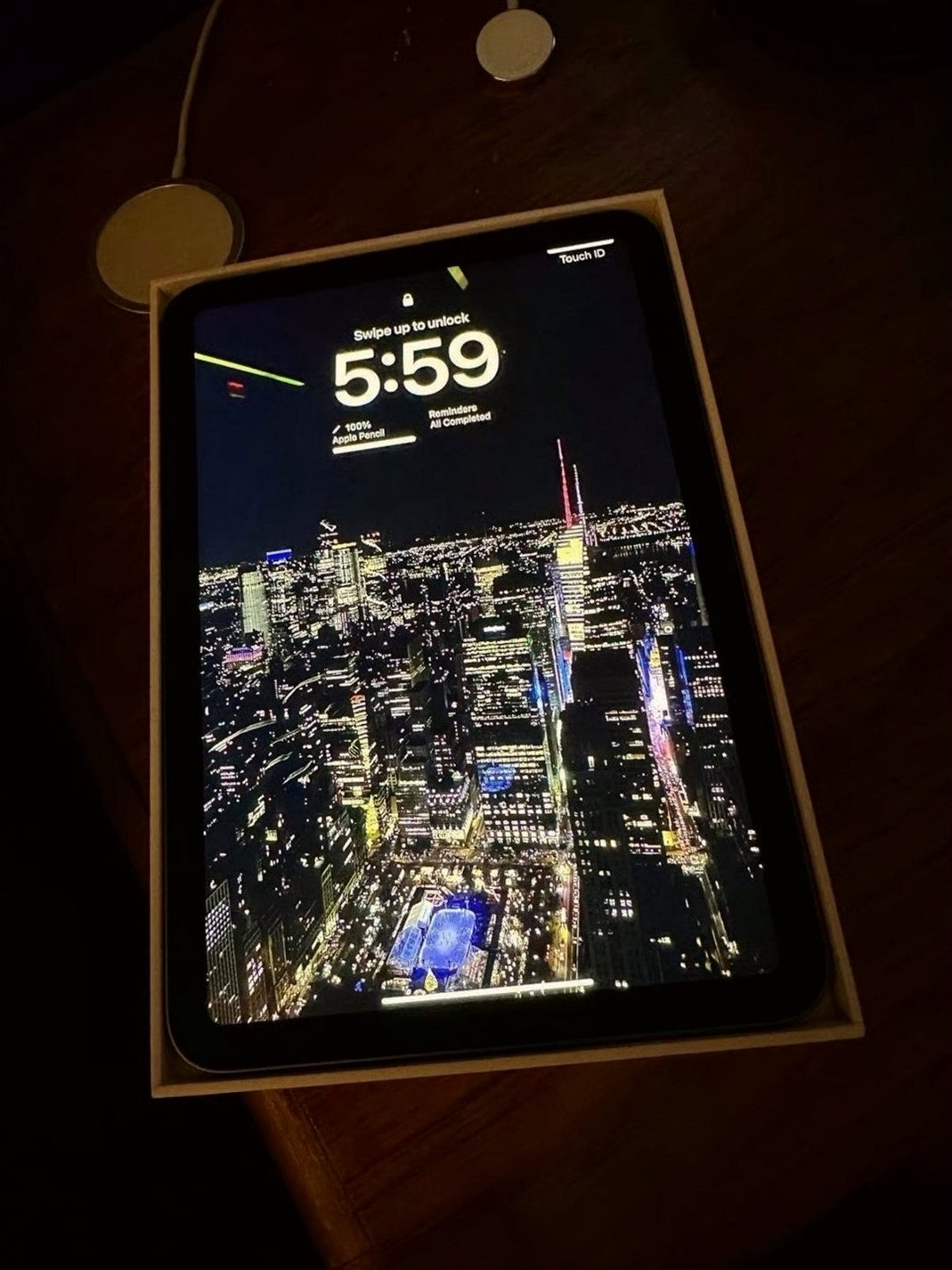 Apple iPad Mini 6th Generation 64GB Space Gray Unlocked - Used image 5