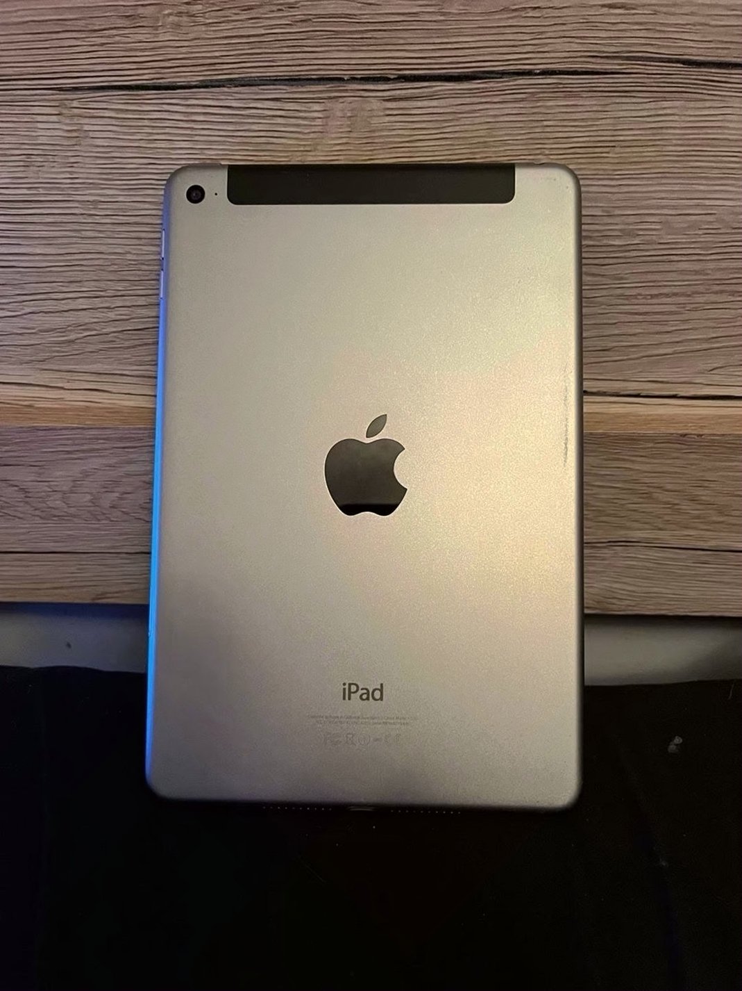 Apple iPad Mini 4 128GB Unlocked Used image 2