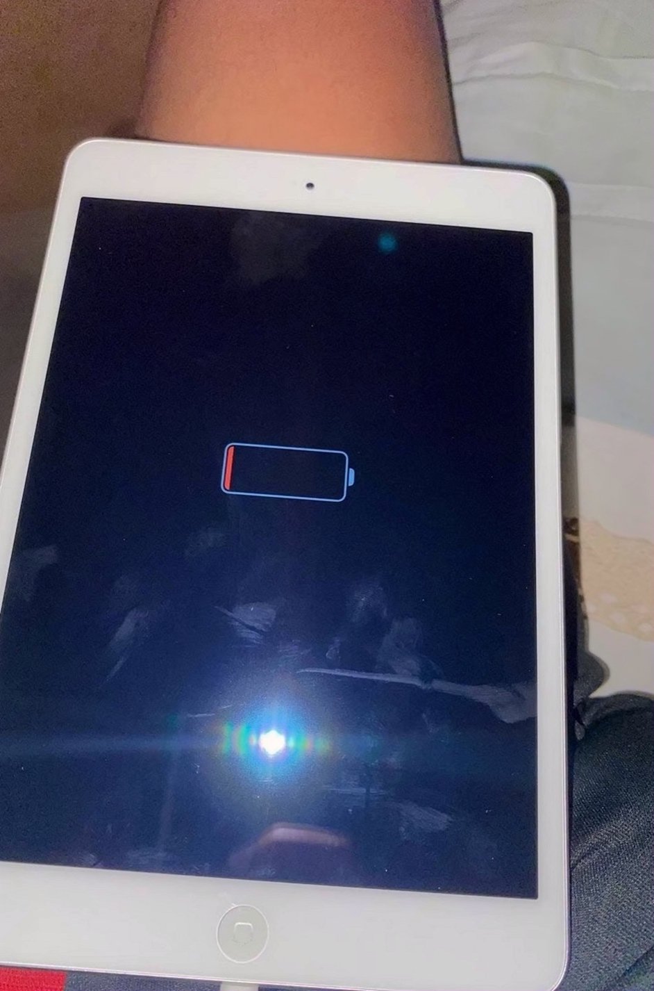 Apple iPad mini 2nd generation 64GB Silver Unlocked - Used image 3