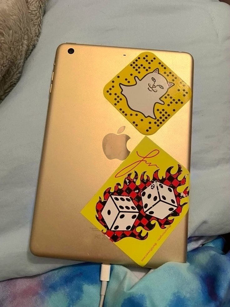 Apple iPad mini 3rd Generation 64GB Gold Unlocked - Used image 4