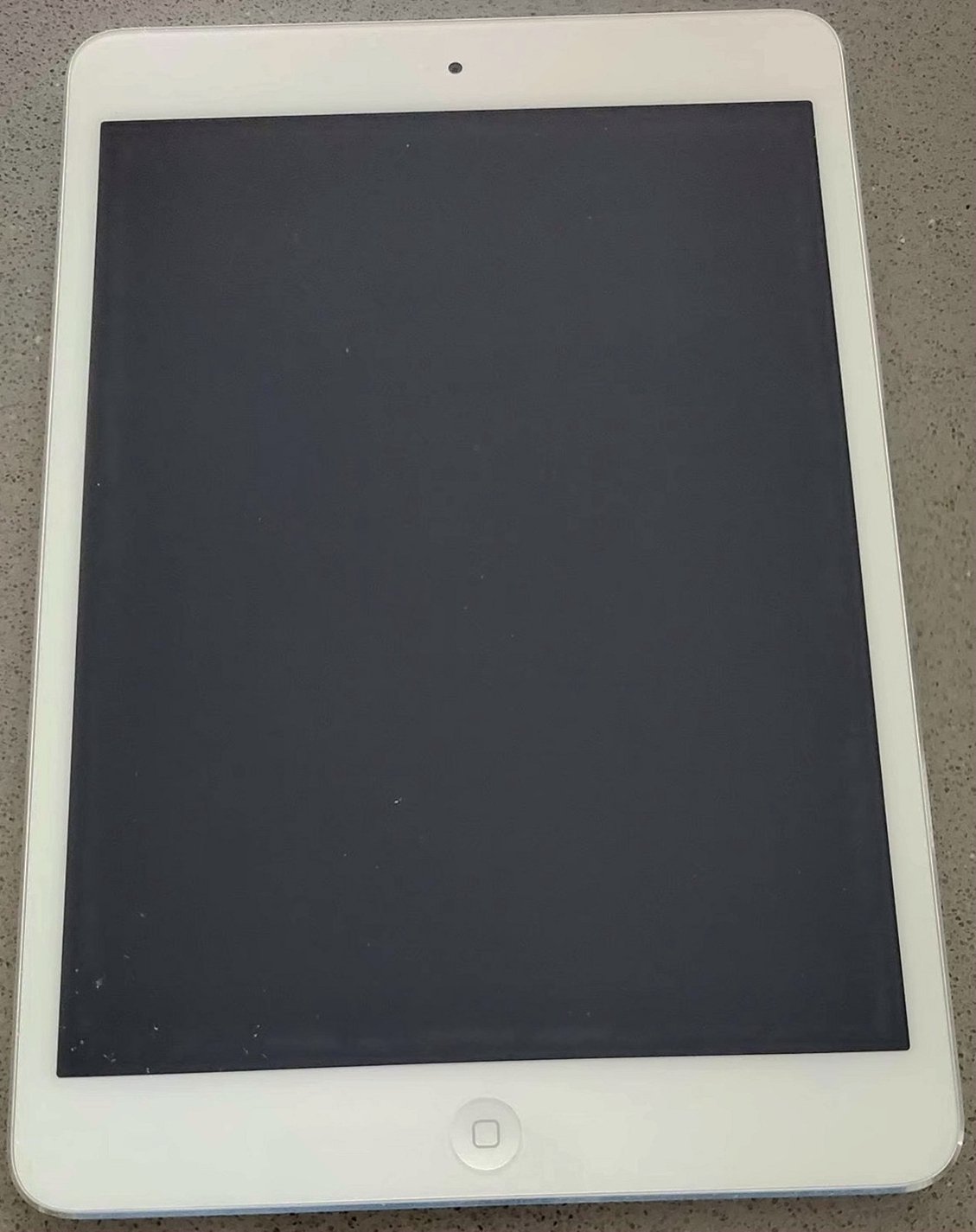 Apple iPad Mini 128GB Silver Unlocked - Used image 3
