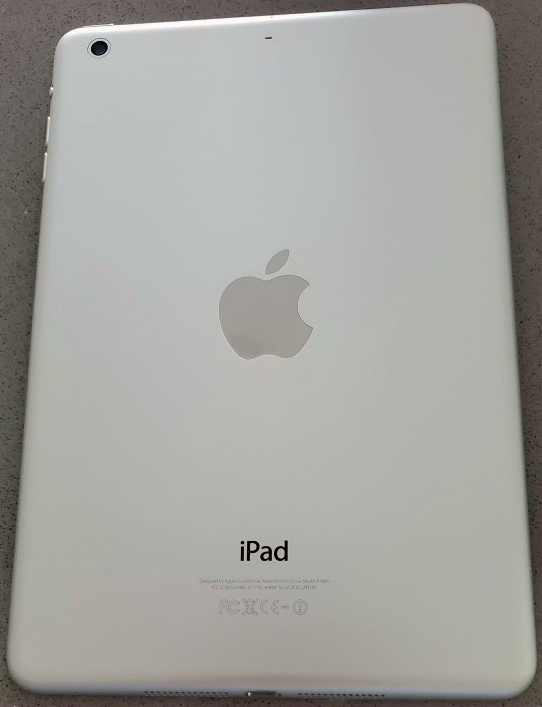 Apple iPad Mini 128GB Silver Unlocked - Used image 4