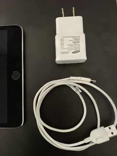 Apple iPad Mini 4 64GB Space Gray Unlocked - Used image 2