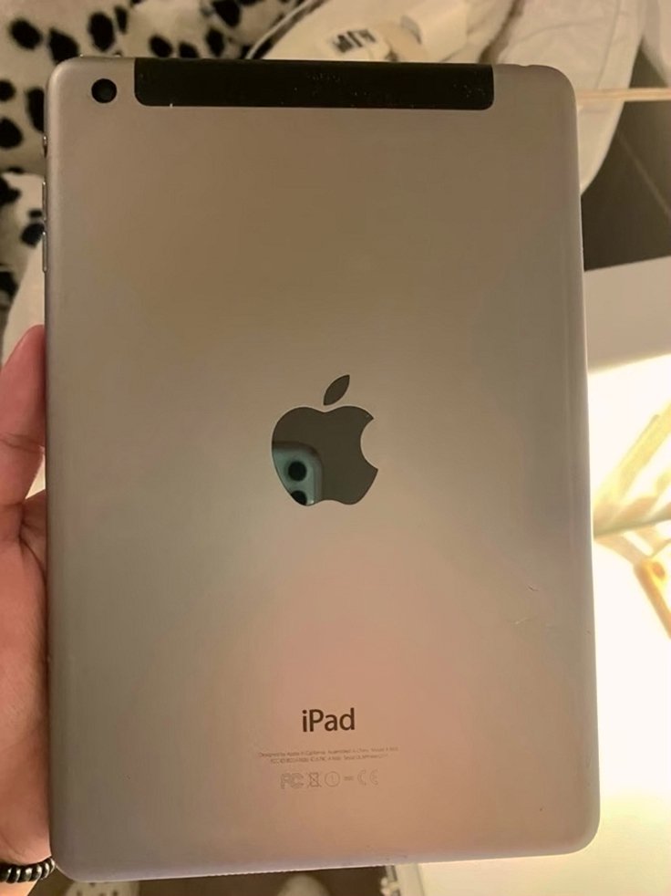 Apple iPad mini 3 16GB Silver Gray Unlocked - Used image 2