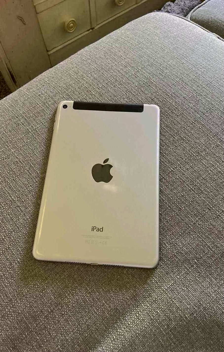 Apple iPad mini 4th Generation 16GB Space Grey Unlocked - Used image 2
