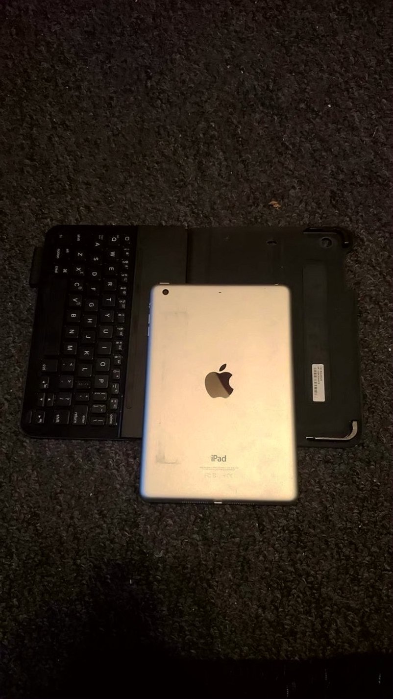 Apple iPad mini 3 128GB Unlocked Used image 3