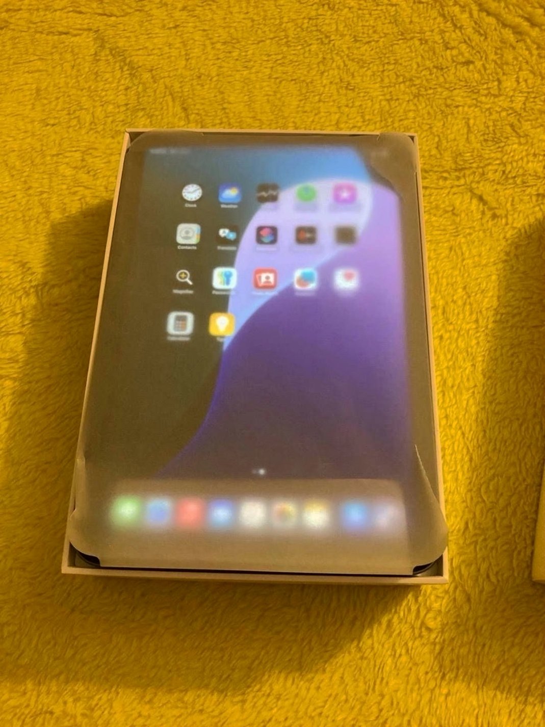 Apple iPad Mini 6th Generation 64GB Unlocked - Used image 3