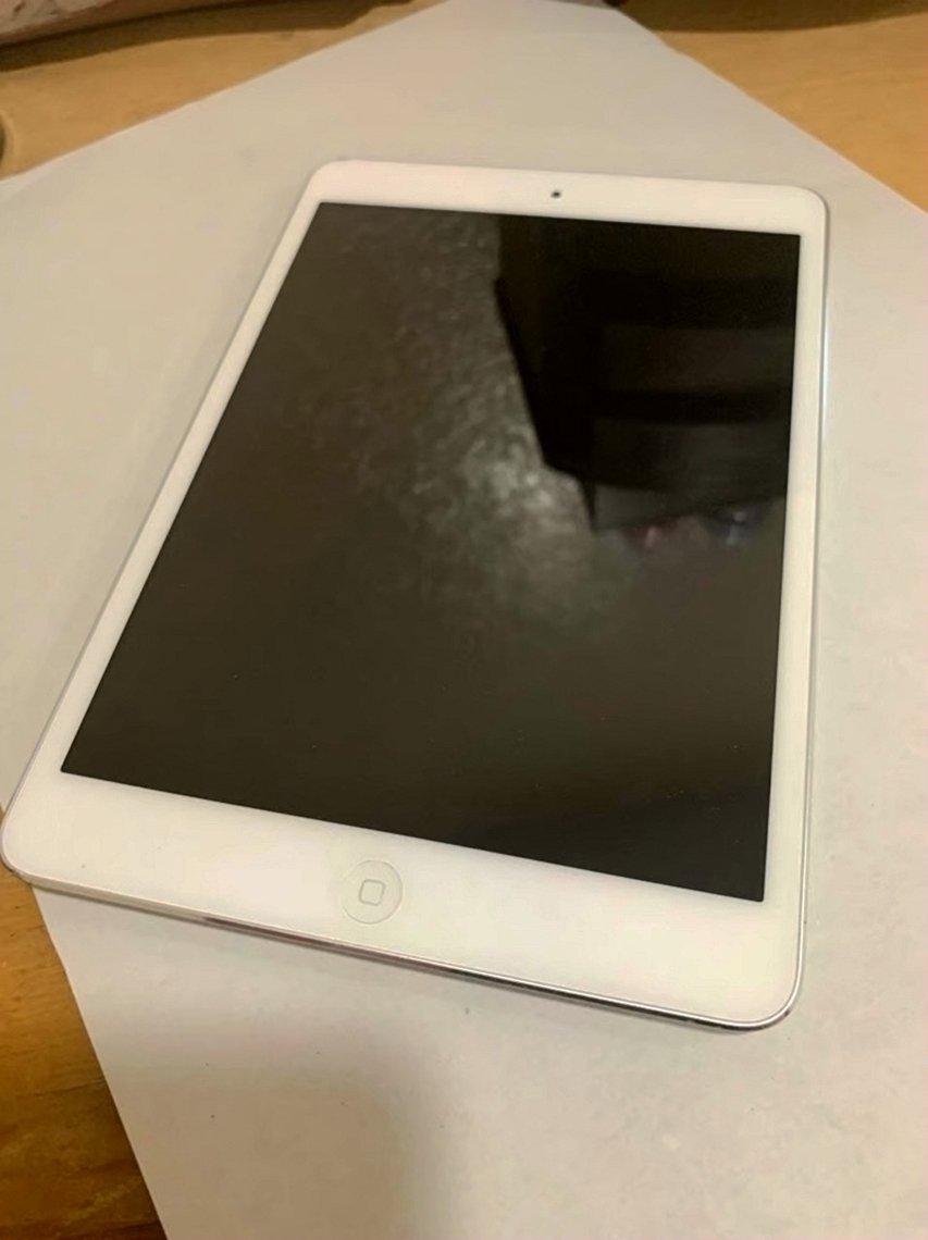 Apple iPad Mini 1 32GB Unlocked - Used image 2