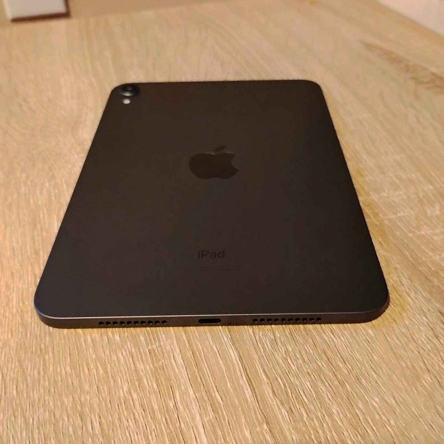 Apple iPad mini 6th Generation 64GB Space Gray Unlocked - Used image 3