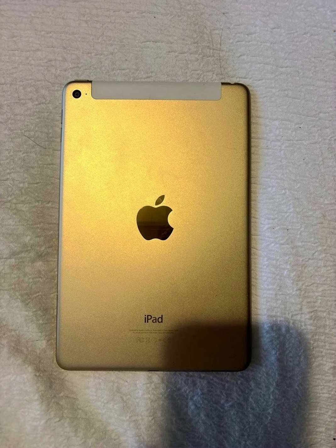 Apple iPad mini 4th Generation 128GB Gold Unlocked - Used image 2