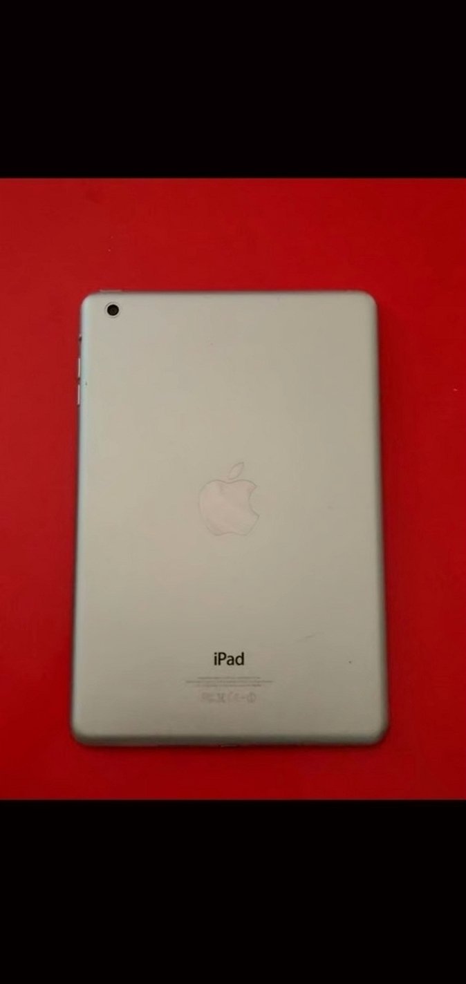 Apple iPad mini 1st Generation 16GB White & Silver Unlocked - Used image 2