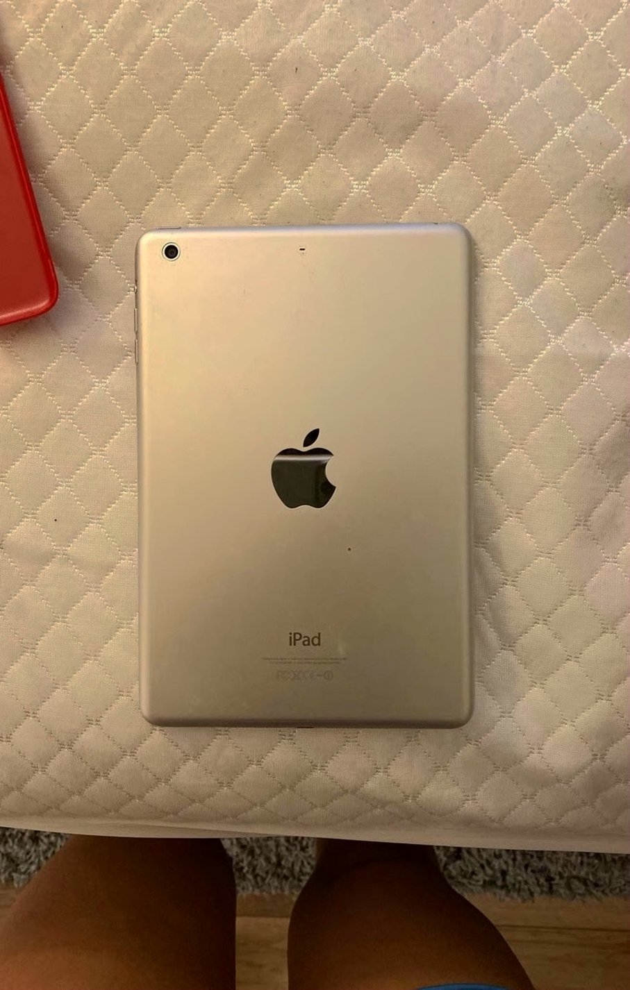 Apple iPad mini 2nd Generation 32GB Silver Unlocked - Used image 2
