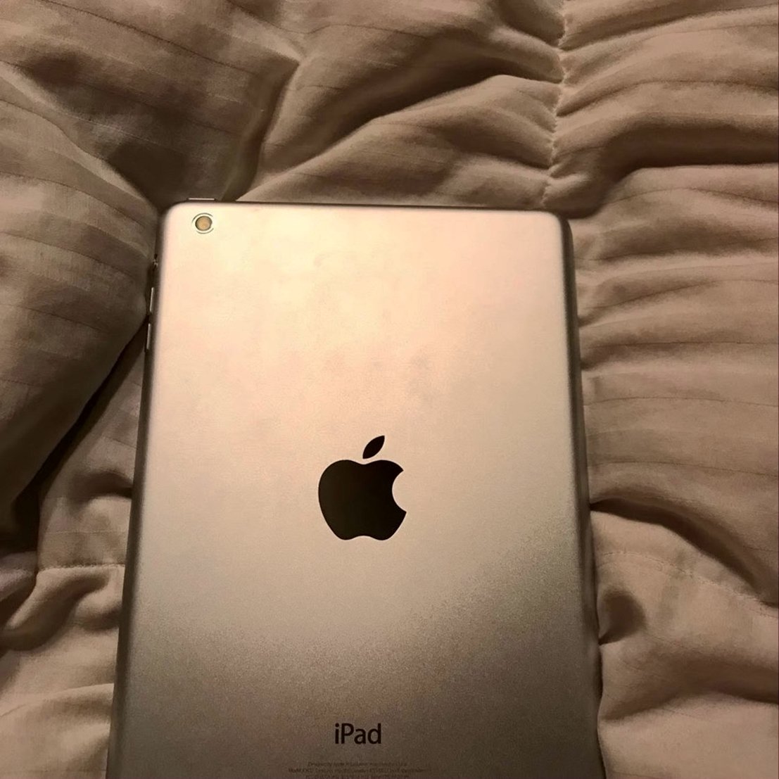 Apple iPad Mini 3Q99 64GB Space Gray Unlocked - Used