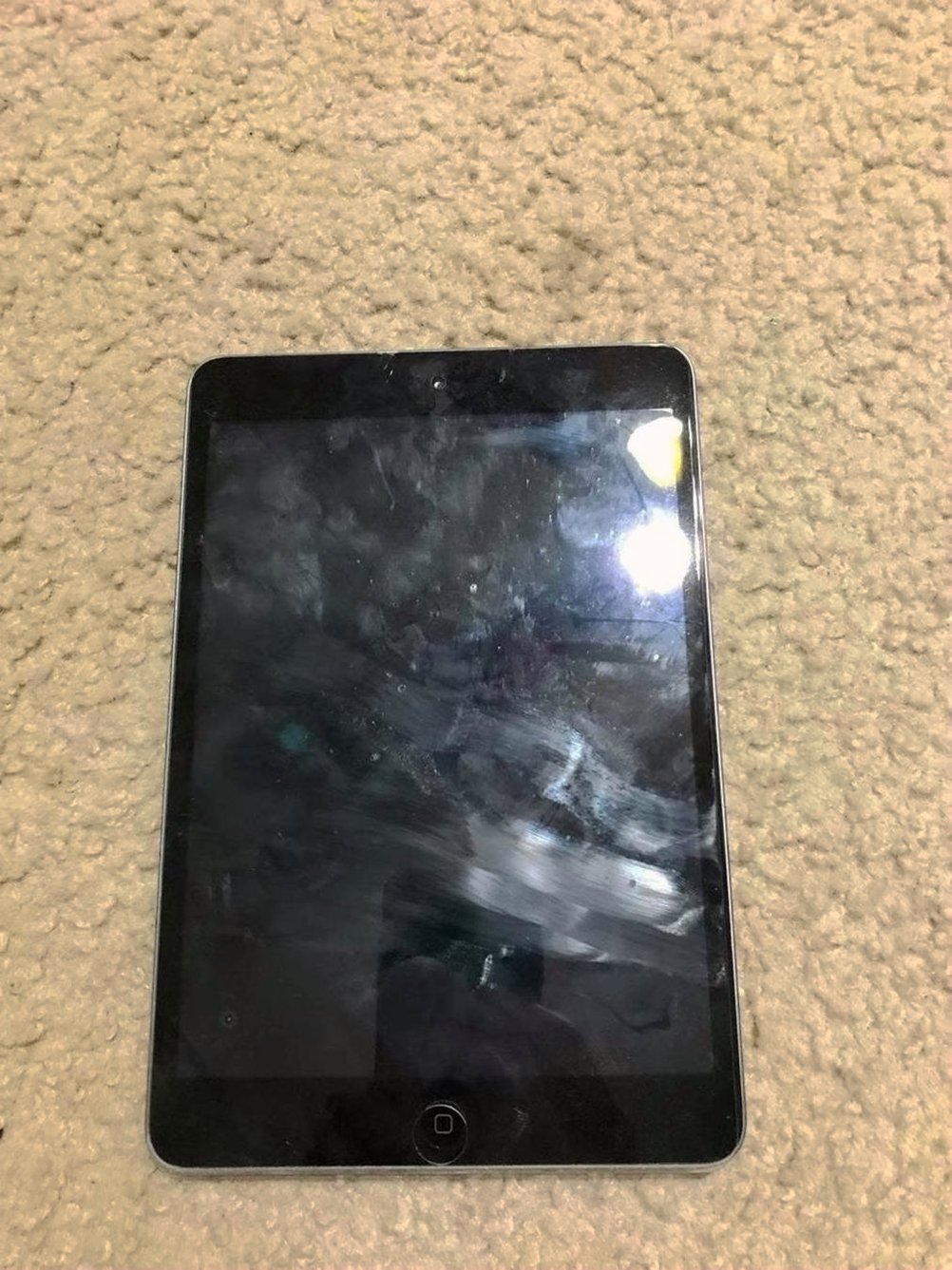 Apple iPhone 7 Plus and iPad Mini 5J72 32GB Space Gray Unlocked - Used image 3
