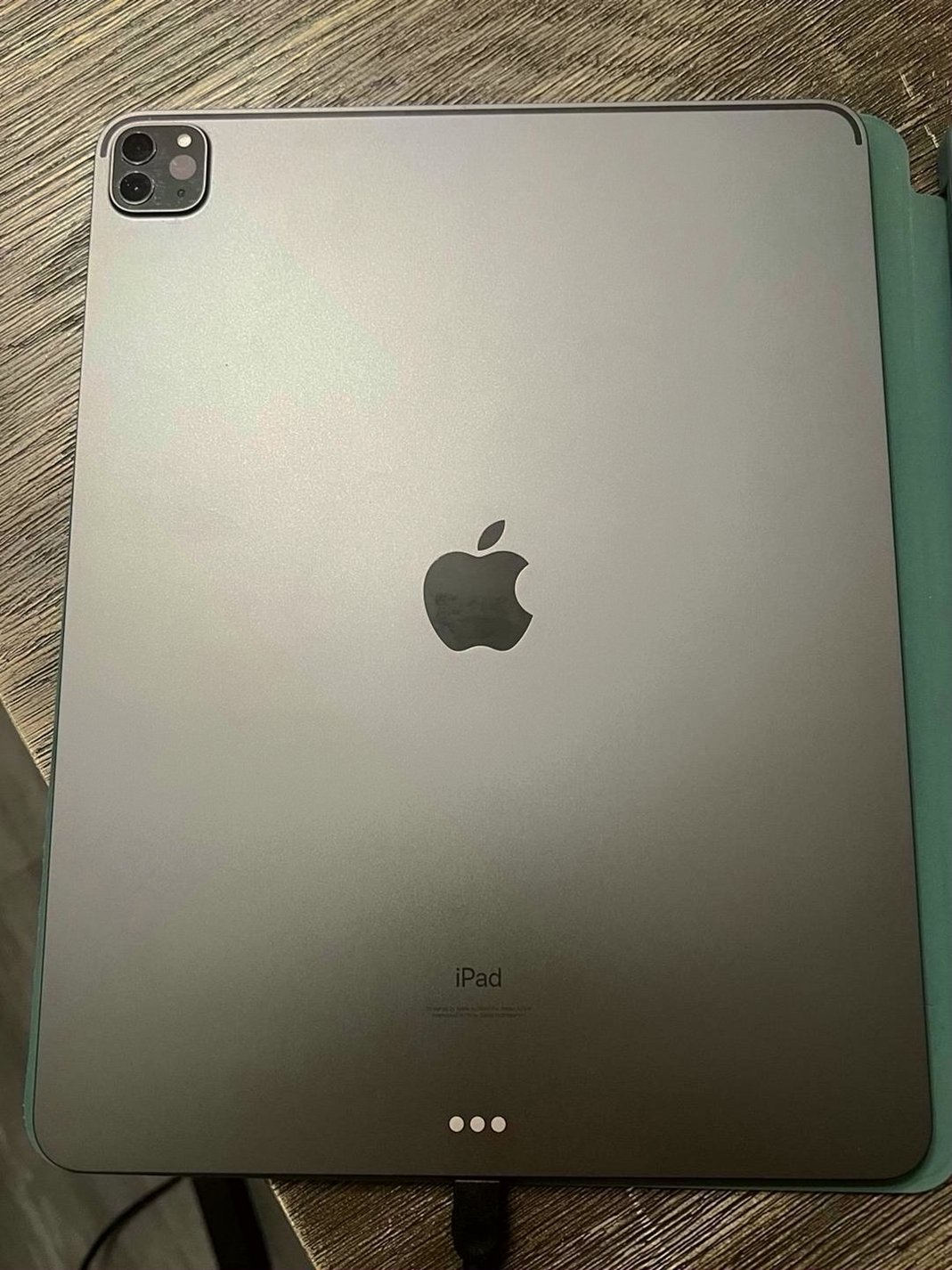 Apple iPad Pro 5th Generation 256GB Space Gray Unlocked - Used