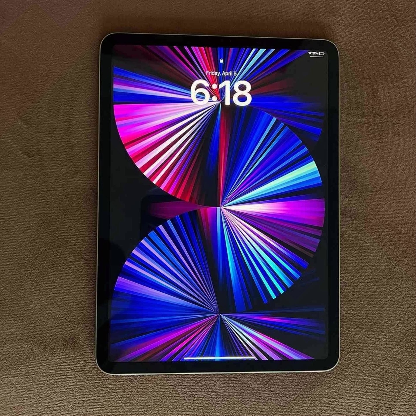 Apple iPad Pro 11” 128GB Space Gray Unlocked - Used image 2