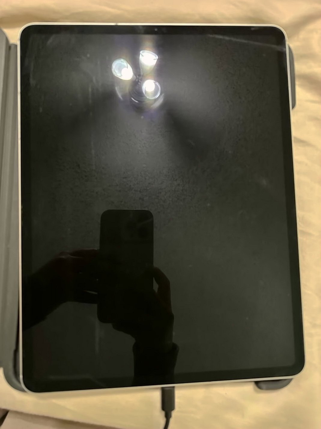 Apple iPad Pro 3rd Generation 64GB - Used image 2