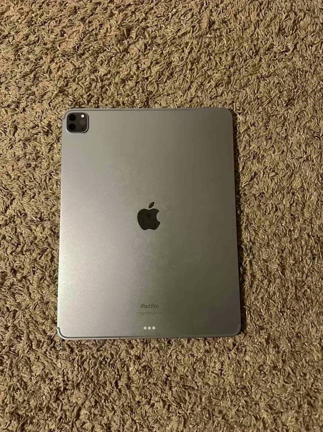 Apple iPad Pro 12.9-inch 6th Gen 128GB Unlocked Used image 2