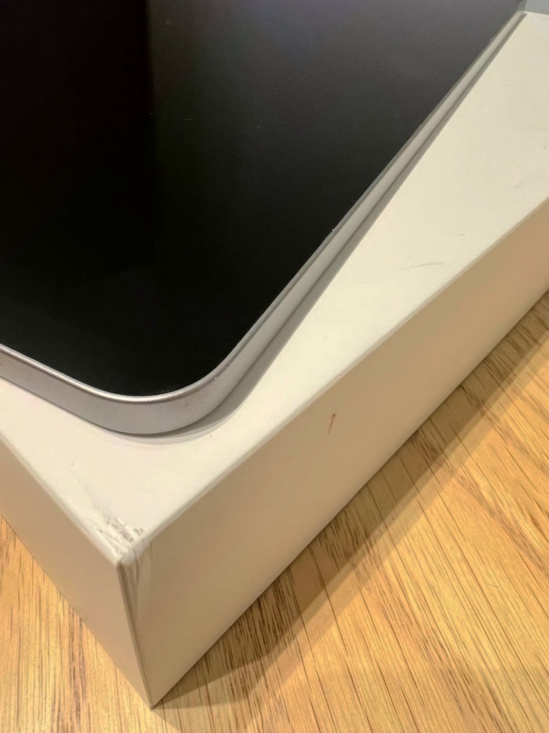 Apple iPad Pro 12.9-inch 6th Gen 256GB Space Gray Unlocked - Used image 4