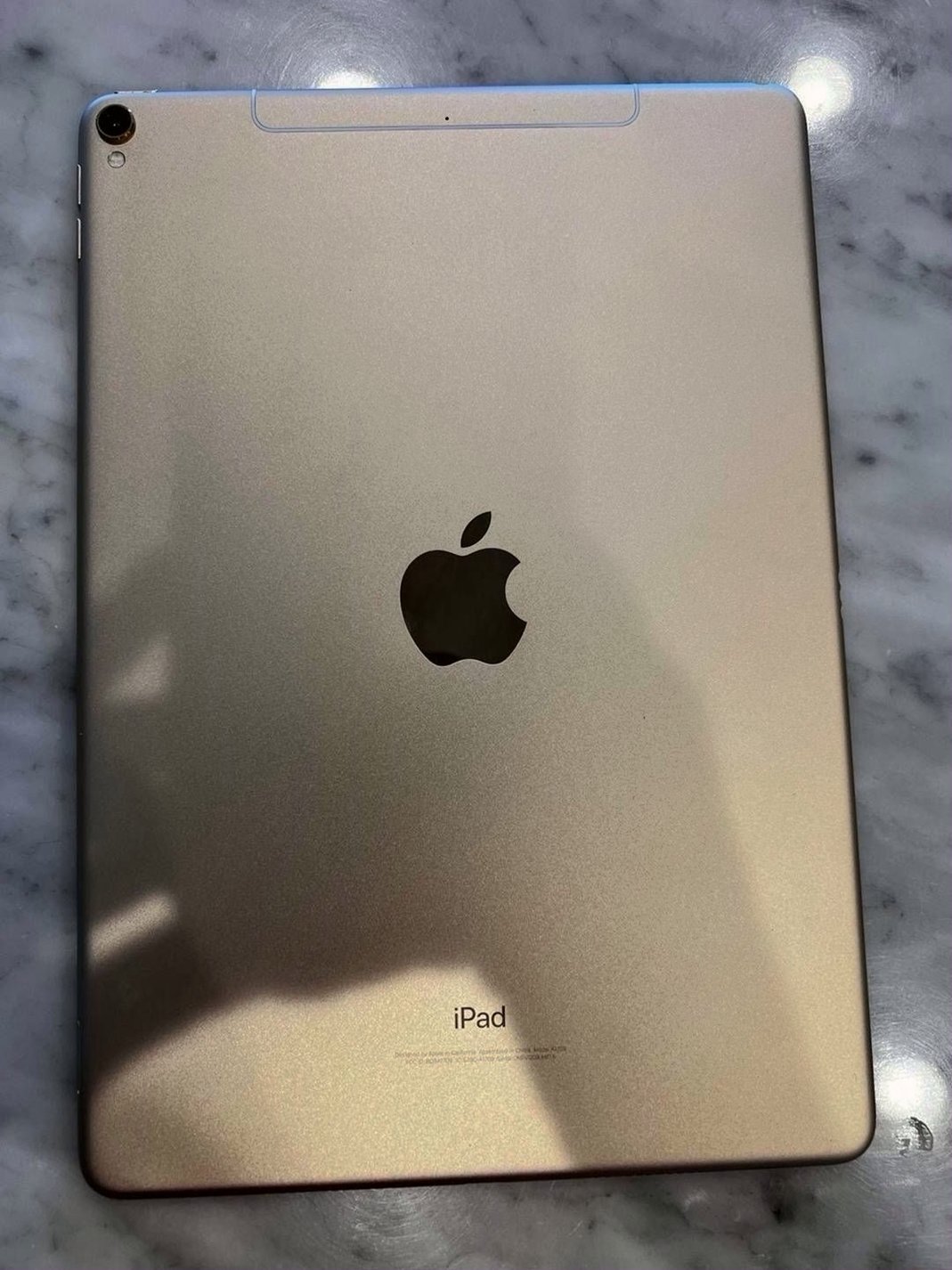Apple iPad Pro 10.5-inch 512GB Gold Unlocked - Used image 3