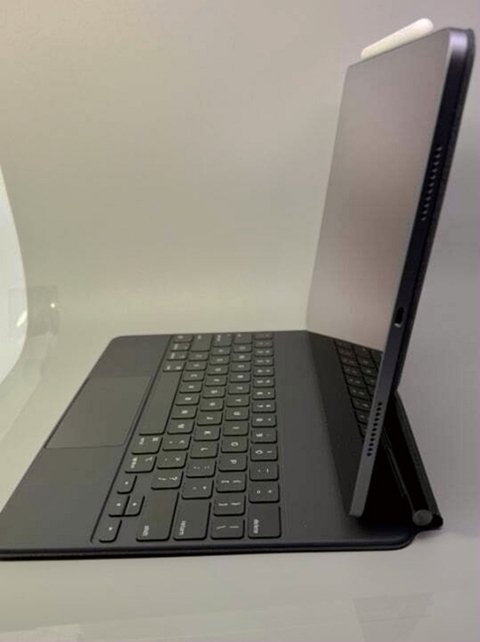 Apple iPad Pro 12.9-inch 512GB Space Gray Unlocked - Used image 3