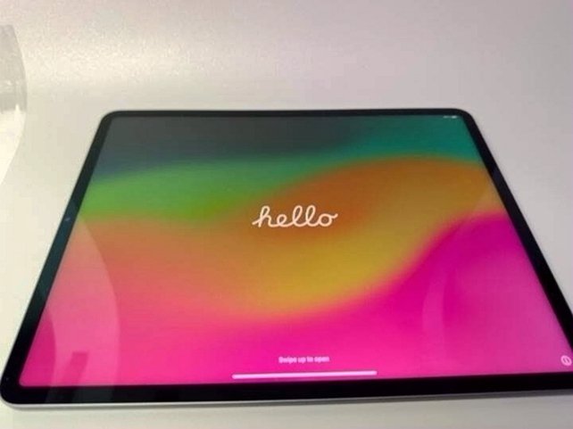 Apple iPad Pro 12.9-inch 512GB Space Gray Unlocked - Used image 5