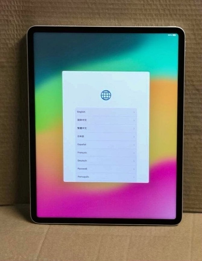 Apple iPad Pro 12.9-inch 5th Generation 256GB Gray Unlocked - Used image 3