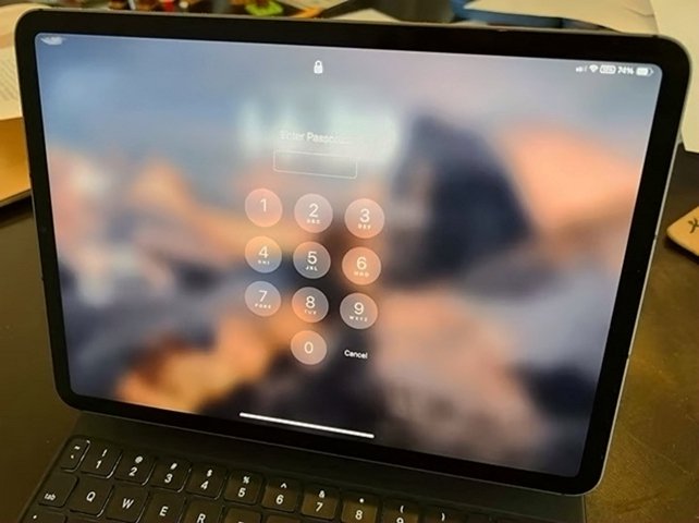 Apple iPad Pro 11" 1TB Unlocked Used - 3rd Gen M1