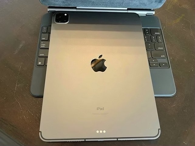 Apple iPad Pro 11" 1TB Unlocked Used - 3rd Gen M1 image 4