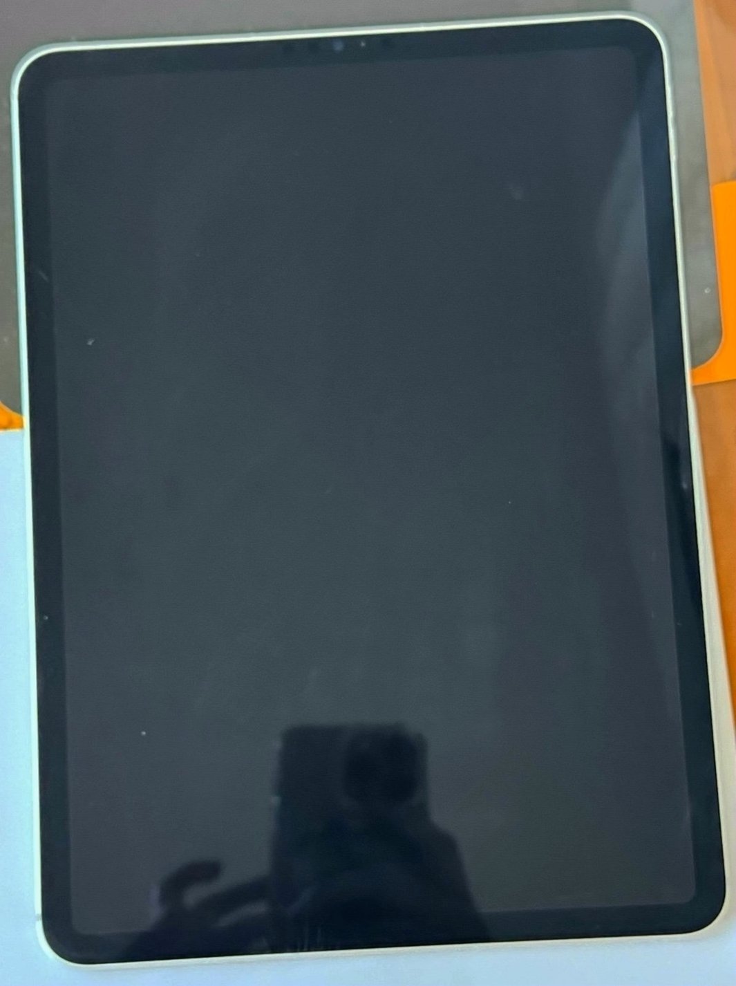 Apple iPad Pro 11” 3rd Generation 256GB Space Gray Unlocked - Used image 2