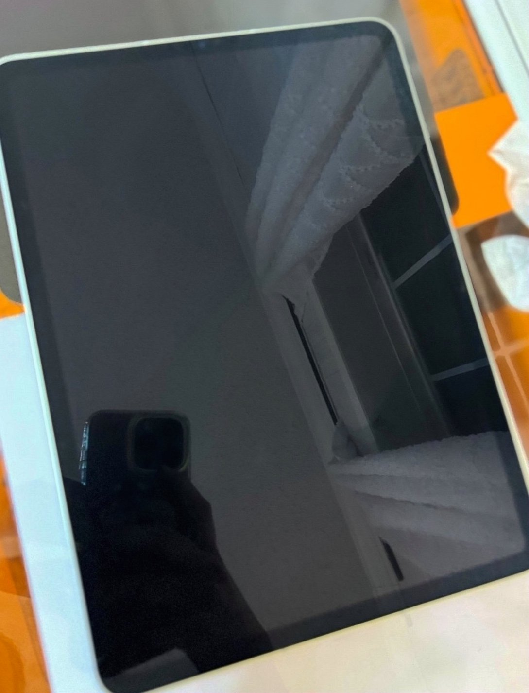Apple iPad Pro 11” 3rd Generation 256GB Space Gray Unlocked - Used image 4