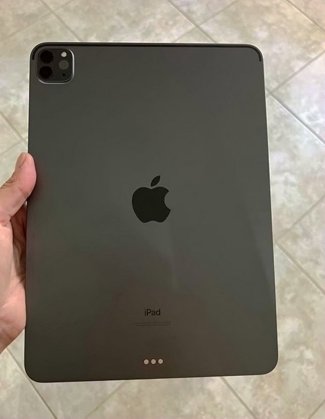 Apple iPad Pro 11 inch 128GB Space Gray Unlocked - Used image 2