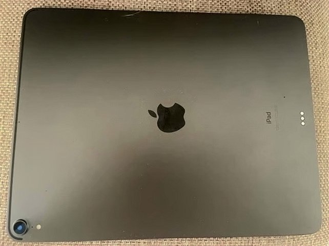 Apple iPad Pro 3rd Generation 256GB Unlocked Used image 3