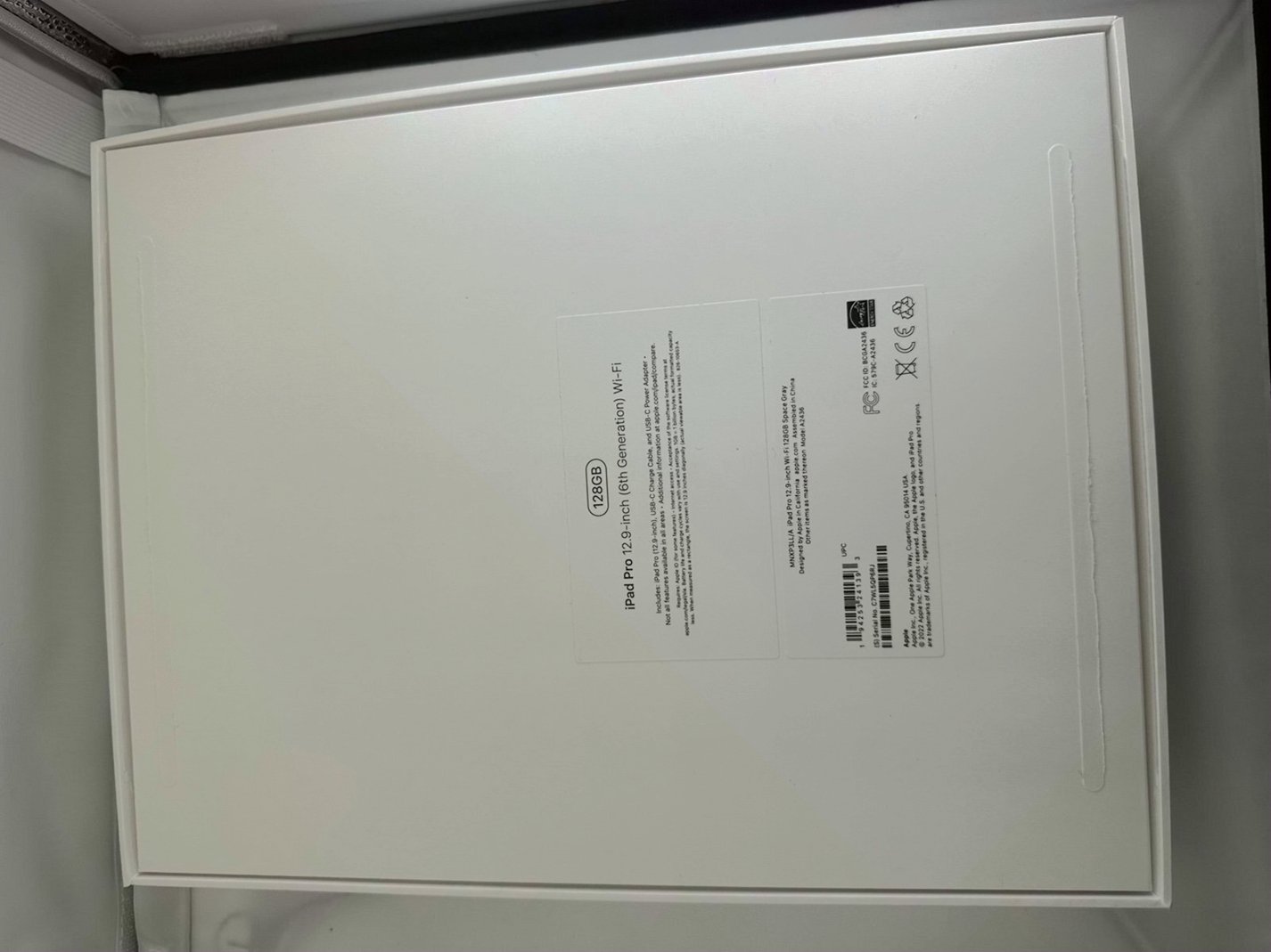 Apple iPad Pro 12-inch 6th Gen 12GB Unlocked - Used image 3