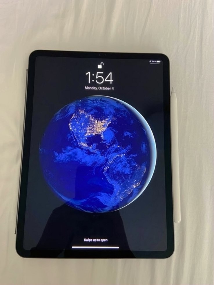 Apple iPad Pro 11 Inch 256GB - Used image 3