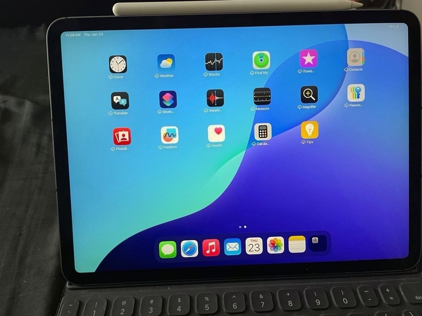 Apple iPad Pro 11 Inch M1 128GB Unlocked - Used image 2