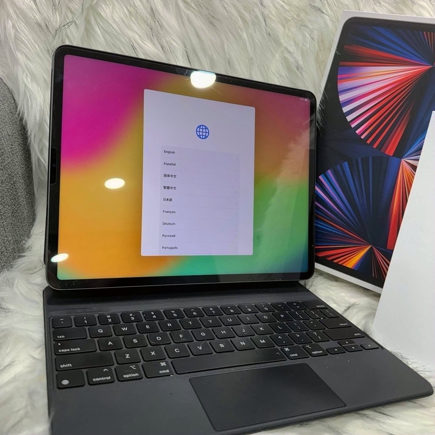 Apple iPad Pro 12.9 inch 5th Gen 128GB Space Grey Unlocked - Used image 2