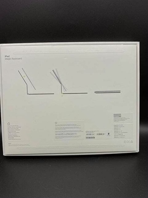 Apple iPad Pro M4 OLED 256GB Silver Unlocked - Used image 5