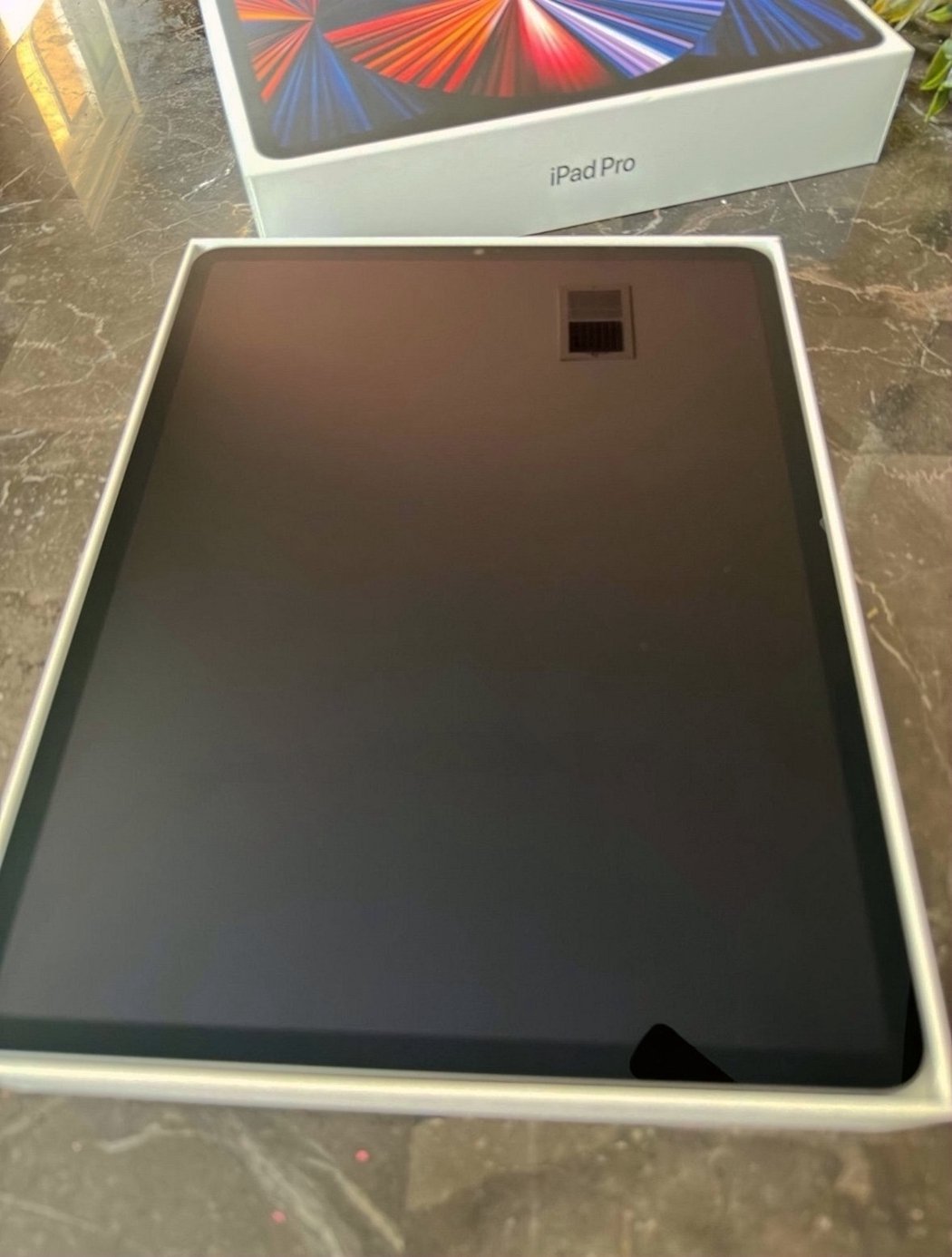 Apple iPad Pro 12.9in 128GB Space Gray Unlocked - Used image 2