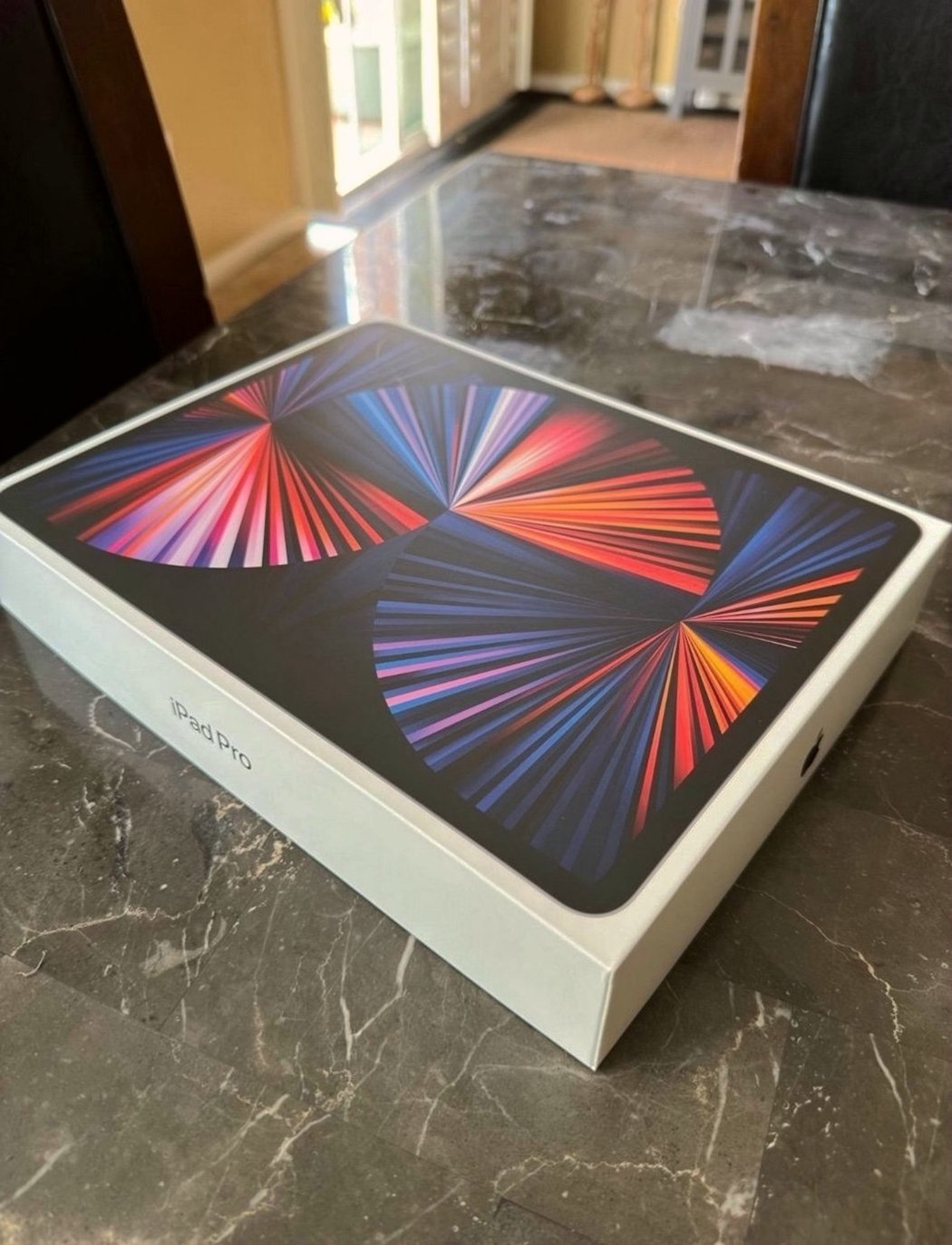 Apple iPad Pro 12.9in 128GB Space Gray Unlocked - Used image 4