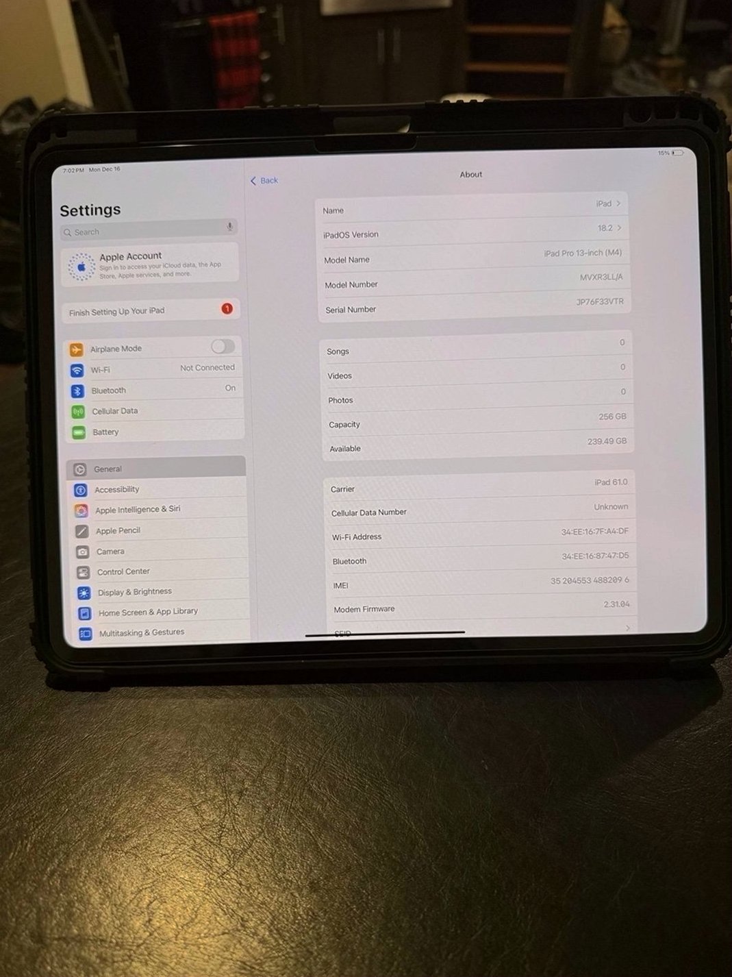 Apple iPad Pro 13" M4 256GB Space Black Unlocked - Used image 2