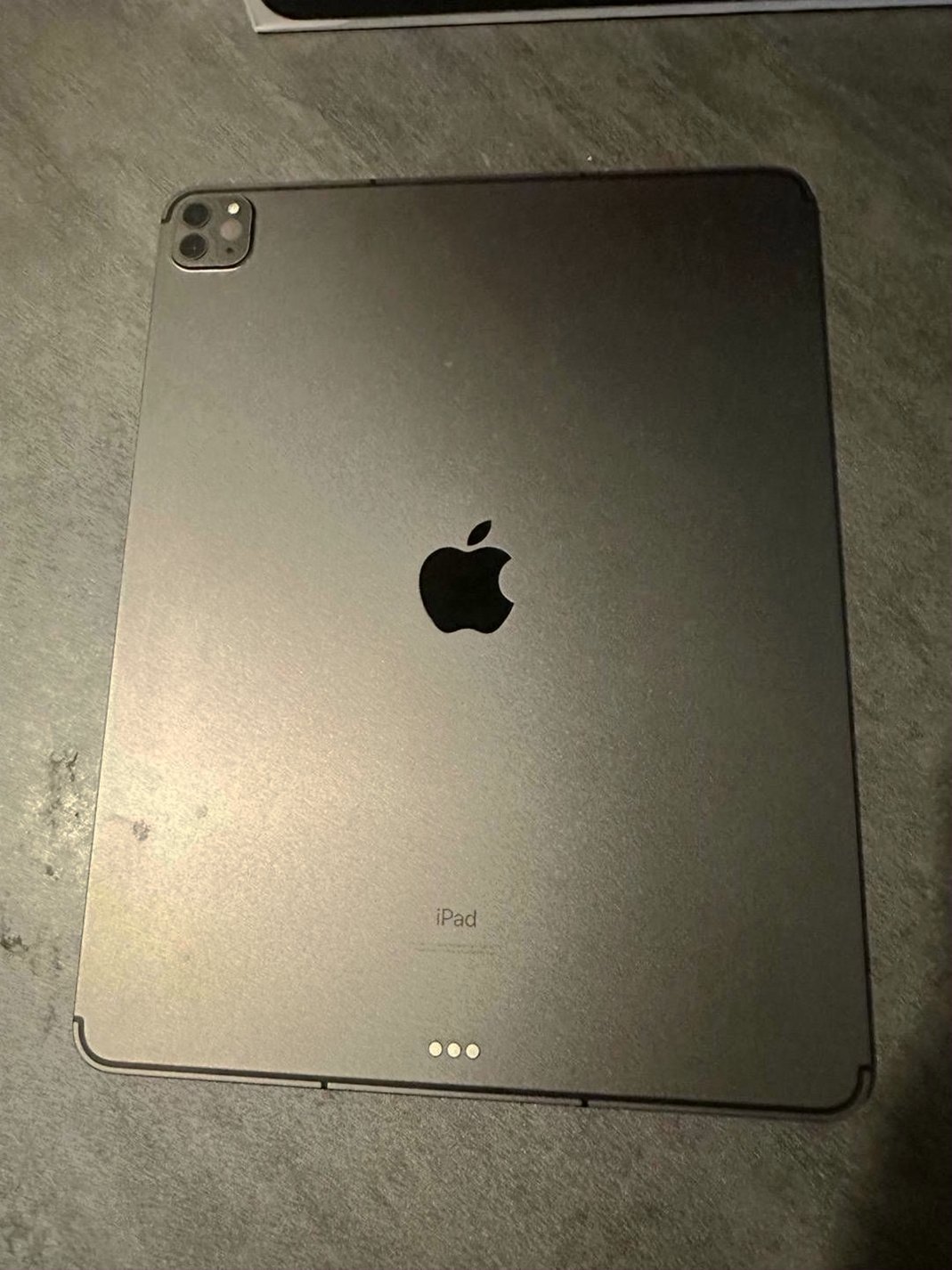 Apple iPad Pro 12.9 inch 256GB Silver Unlocked - Used image 2