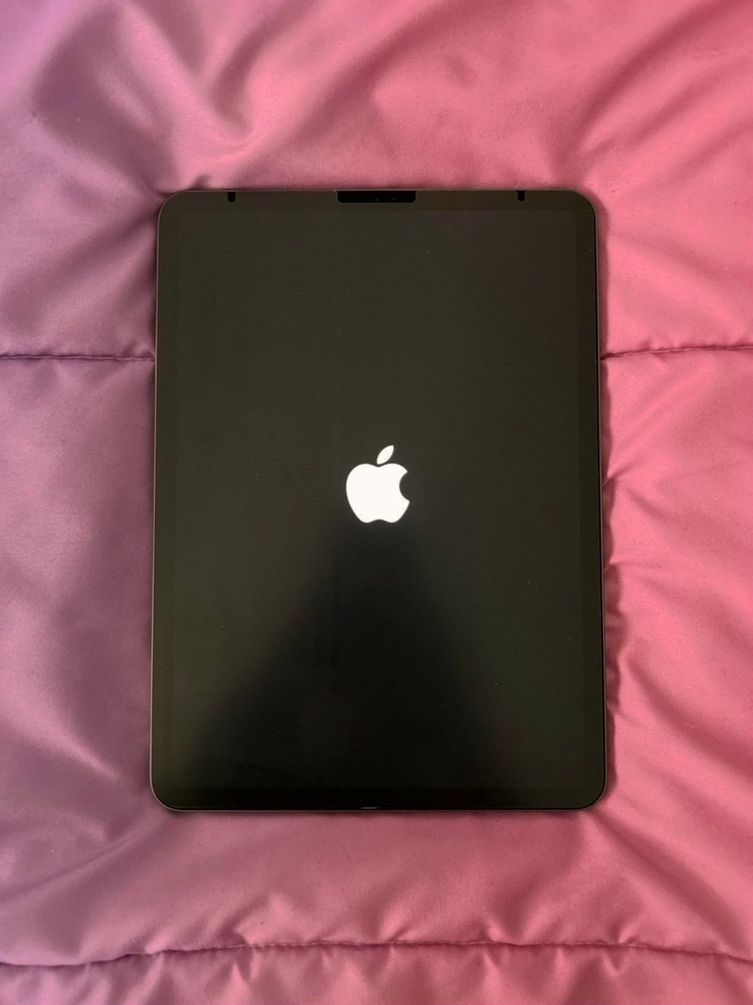 Apple iPad Pro 11-inch 256GB Space Gray Unlocked - Used image 3