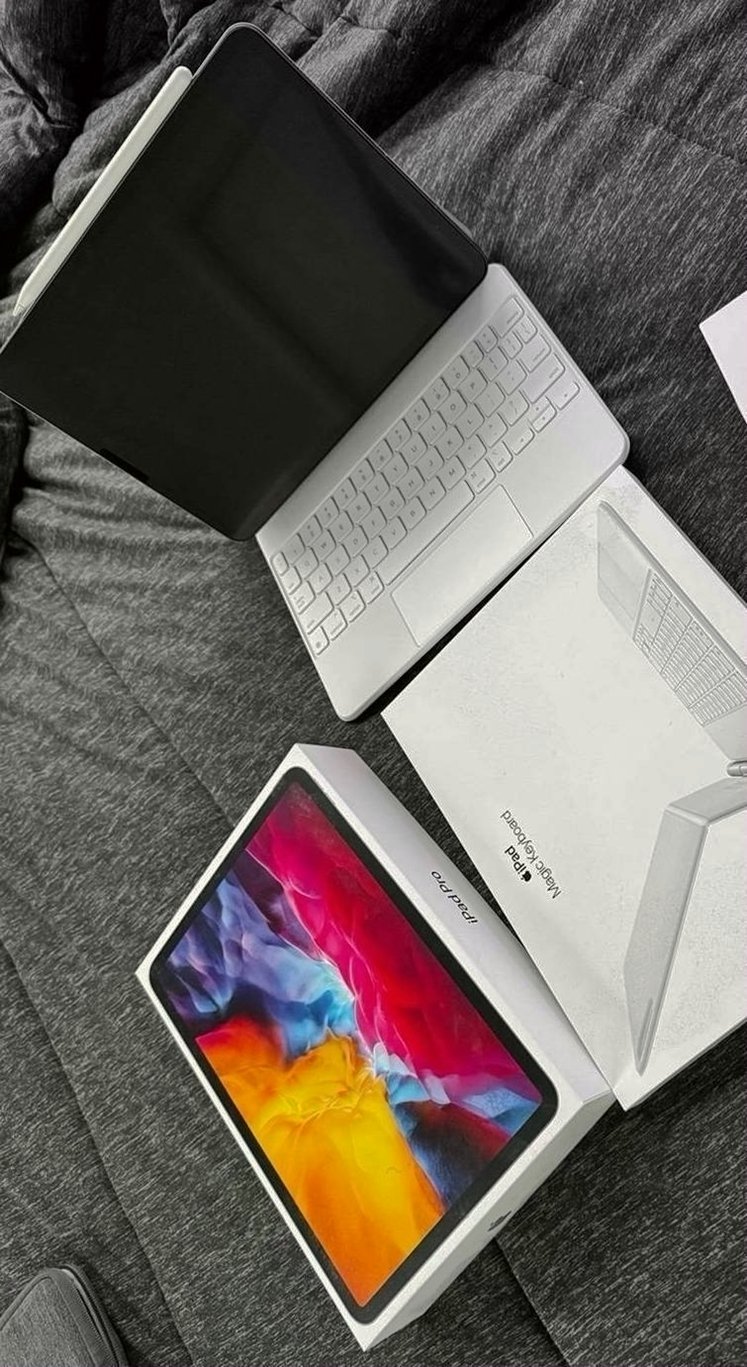 Apple iPad Pro 2nd Generation 128GB Unlocked - Used