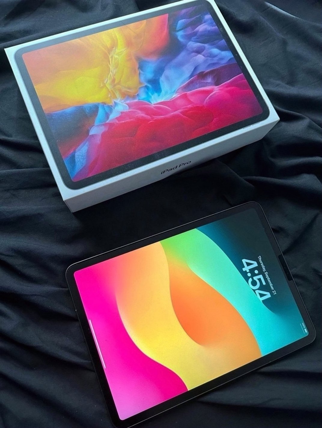 Apple iPad Pro 2nd Generation 128GB Unlocked - Used image 3