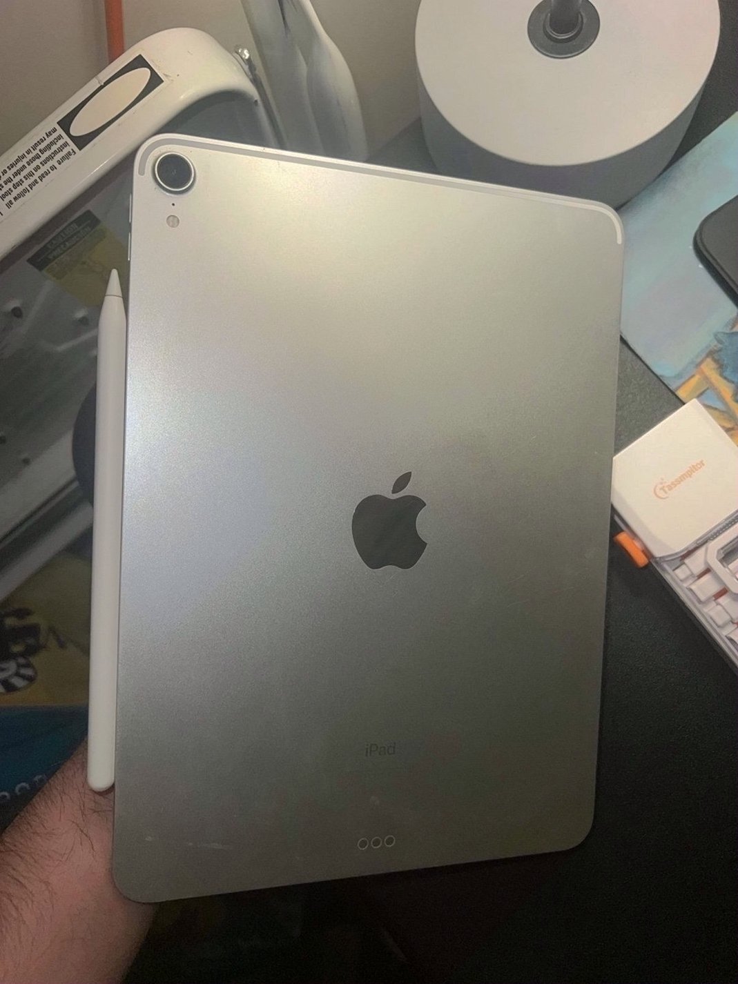 Apple iPad Pro 11 inch 64GB Space Gray Unlocked Used image 3