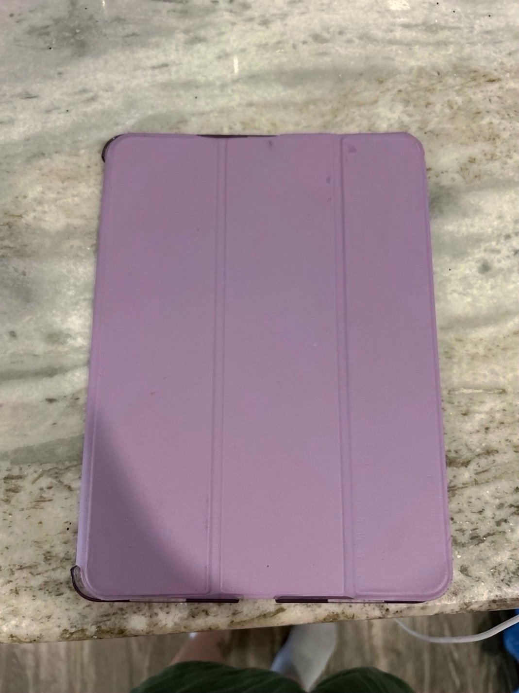 Apple iPad Pro 11 inch 2nd generation 128GB Space Grey WiFi Unlocked - Used image 3