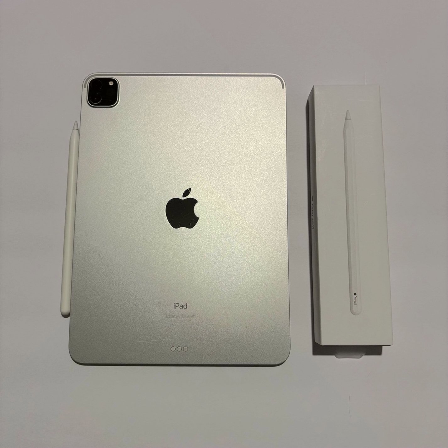 Apple iPad Pro 11 inch 128GB Unlocked - Used